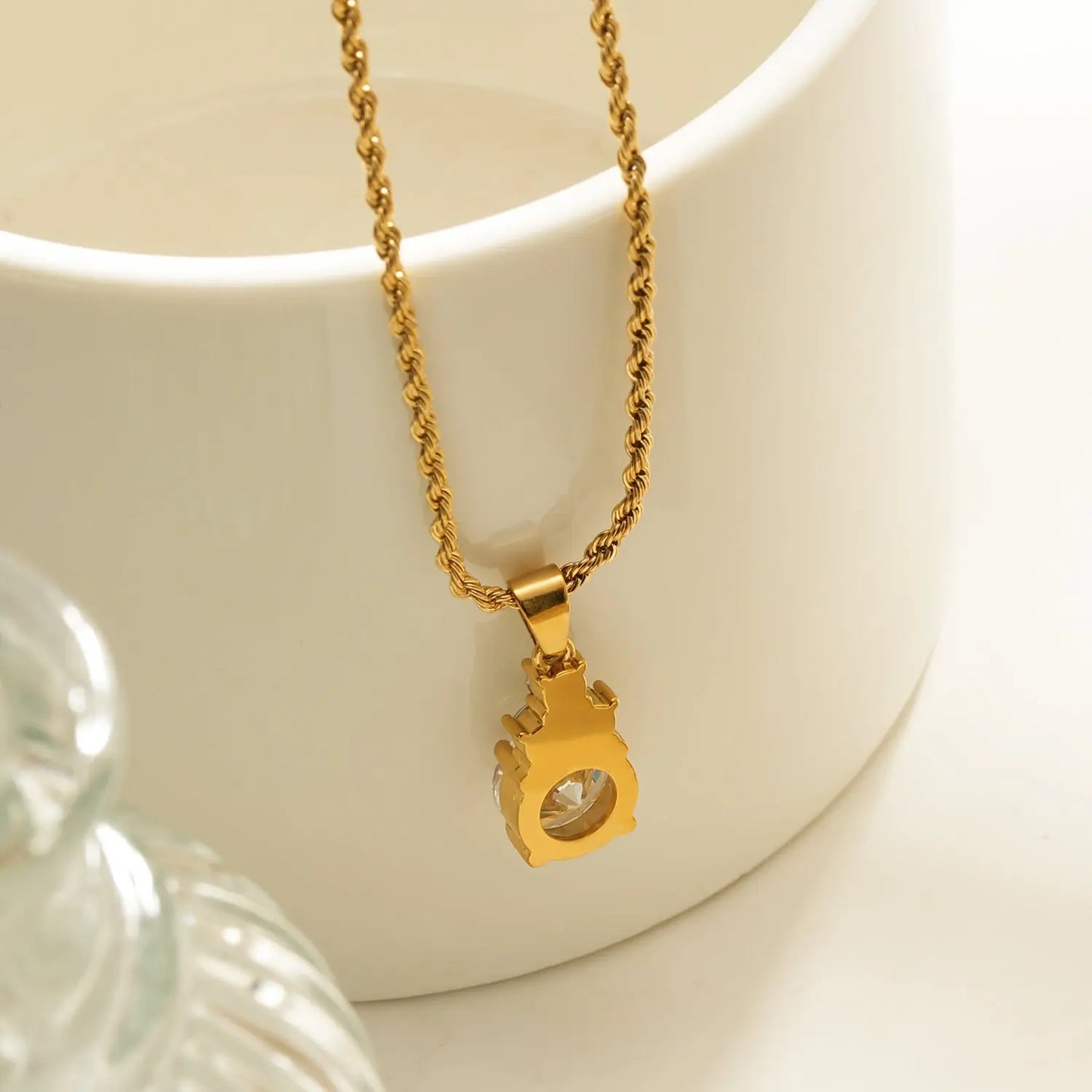 DANAE Gold: Textured Rope Chain with Zirconia Gems Pendant – Trio of Mini Stones on a Larger Gem HACKNEY NINE Jewellery